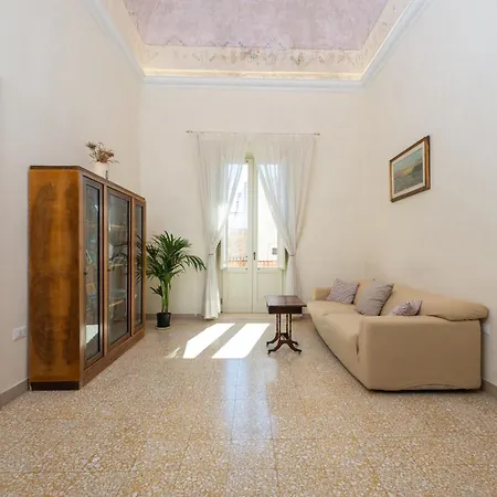 Konukevi Palazzo Rizzo 4*