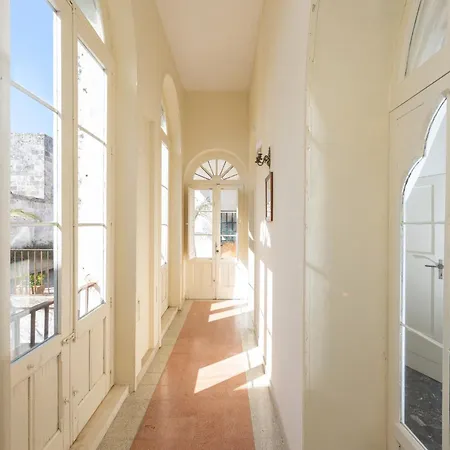 Palazzo Rizzo *
