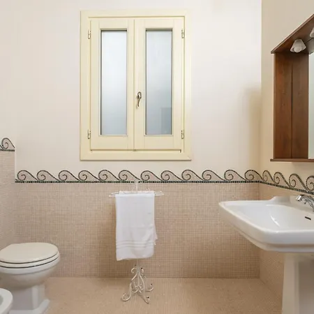 Konukevi Palazzo Rizzo 4*