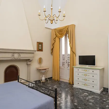 Konukevi Palazzo Rizzo 4*